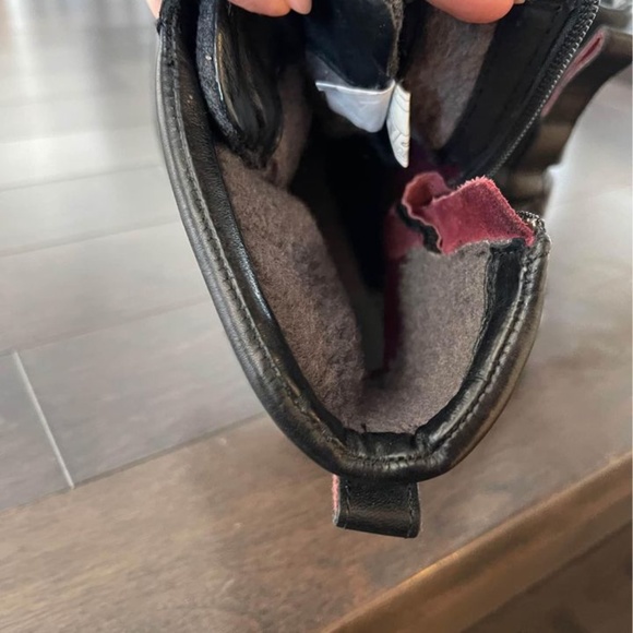 Winter boots ugg size 8us - Picture 3 of 5